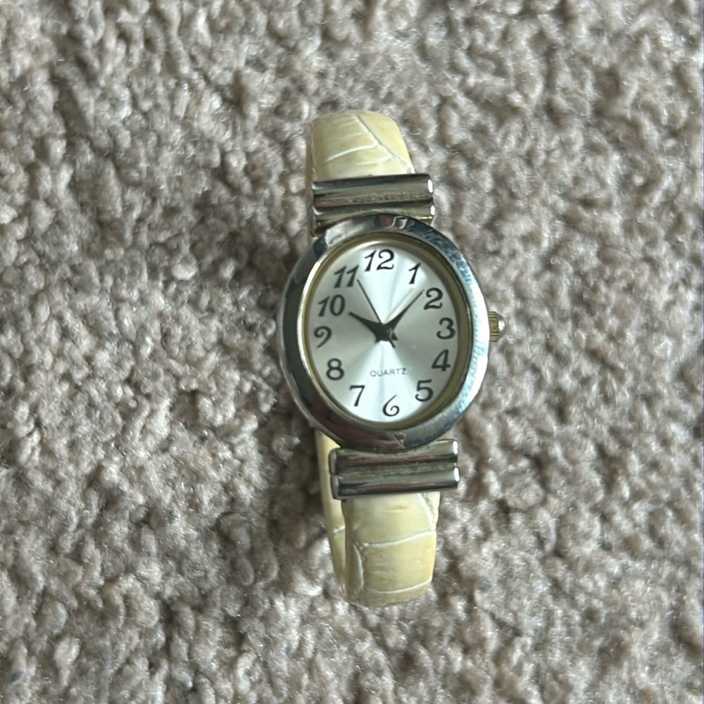 Geneva women’s vintage light yellow leather bangle bracelet watch‎